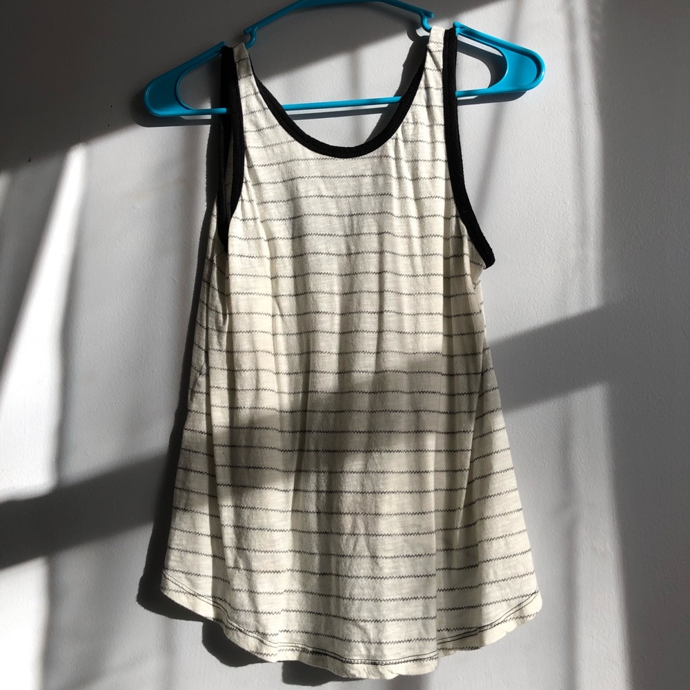 old navy white and black striped tank top